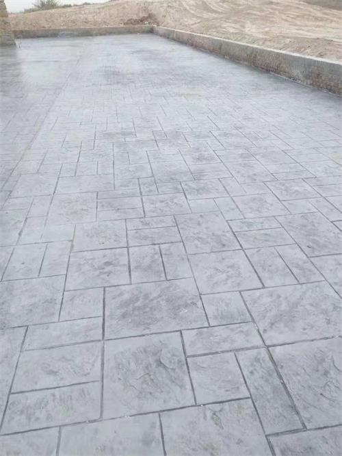 压花水泥地面
