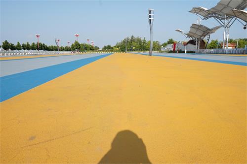 公园路面改色